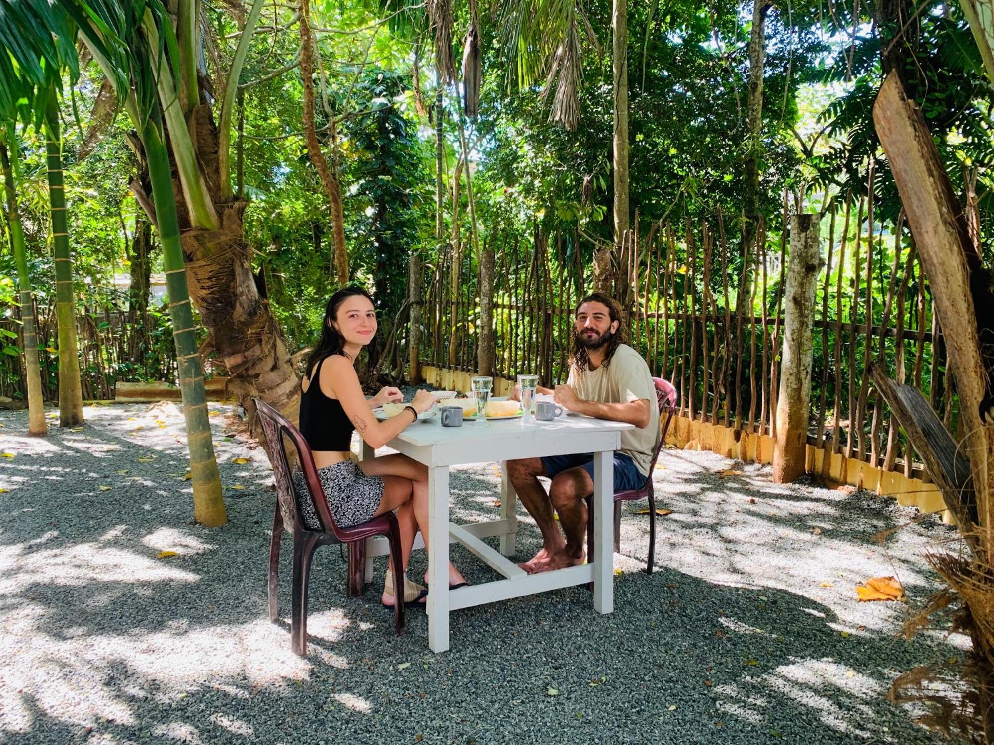 Leo Homestay Dikwella Exterior foto