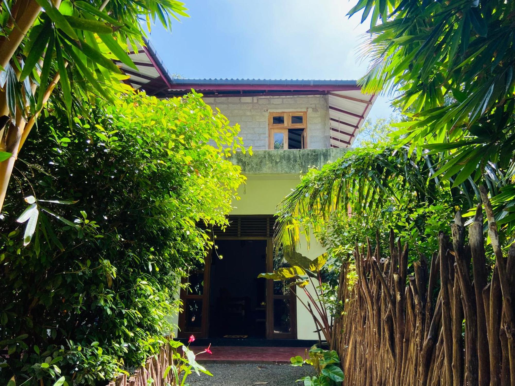 Leo Homestay Dikwella Exterior foto