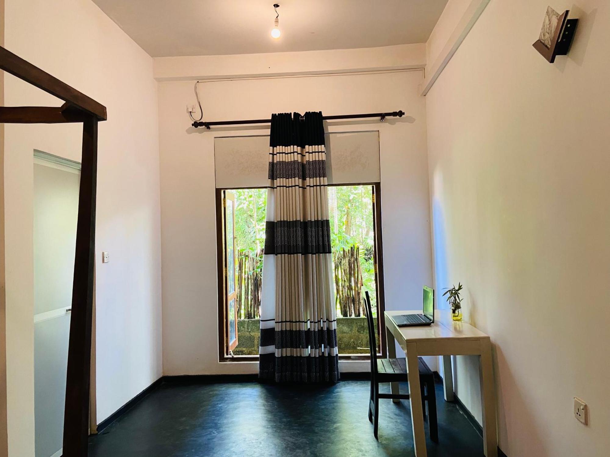 Leo Homestay Dikwella Exterior foto