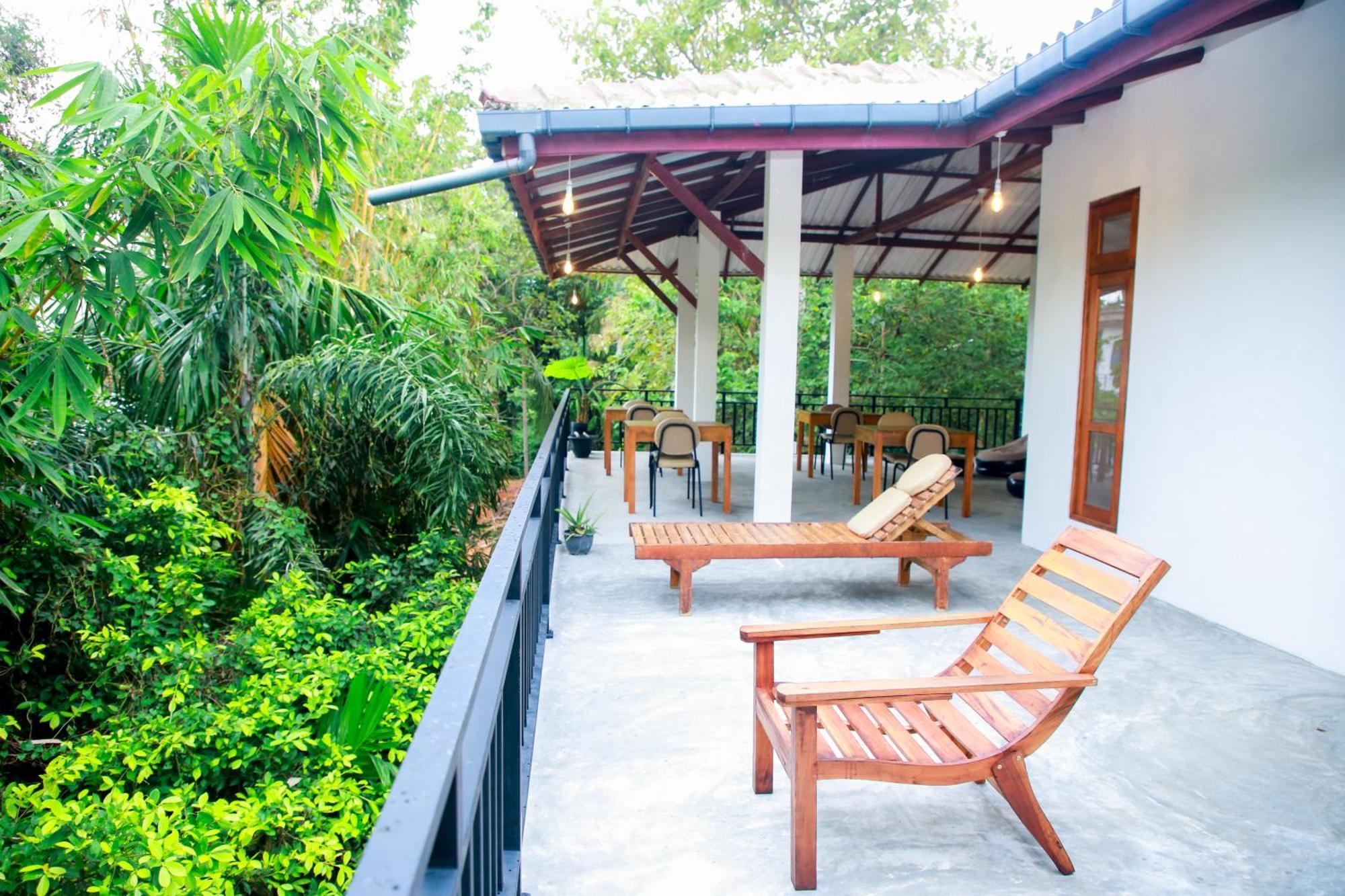 Leo Homestay Dikwella Exterior foto