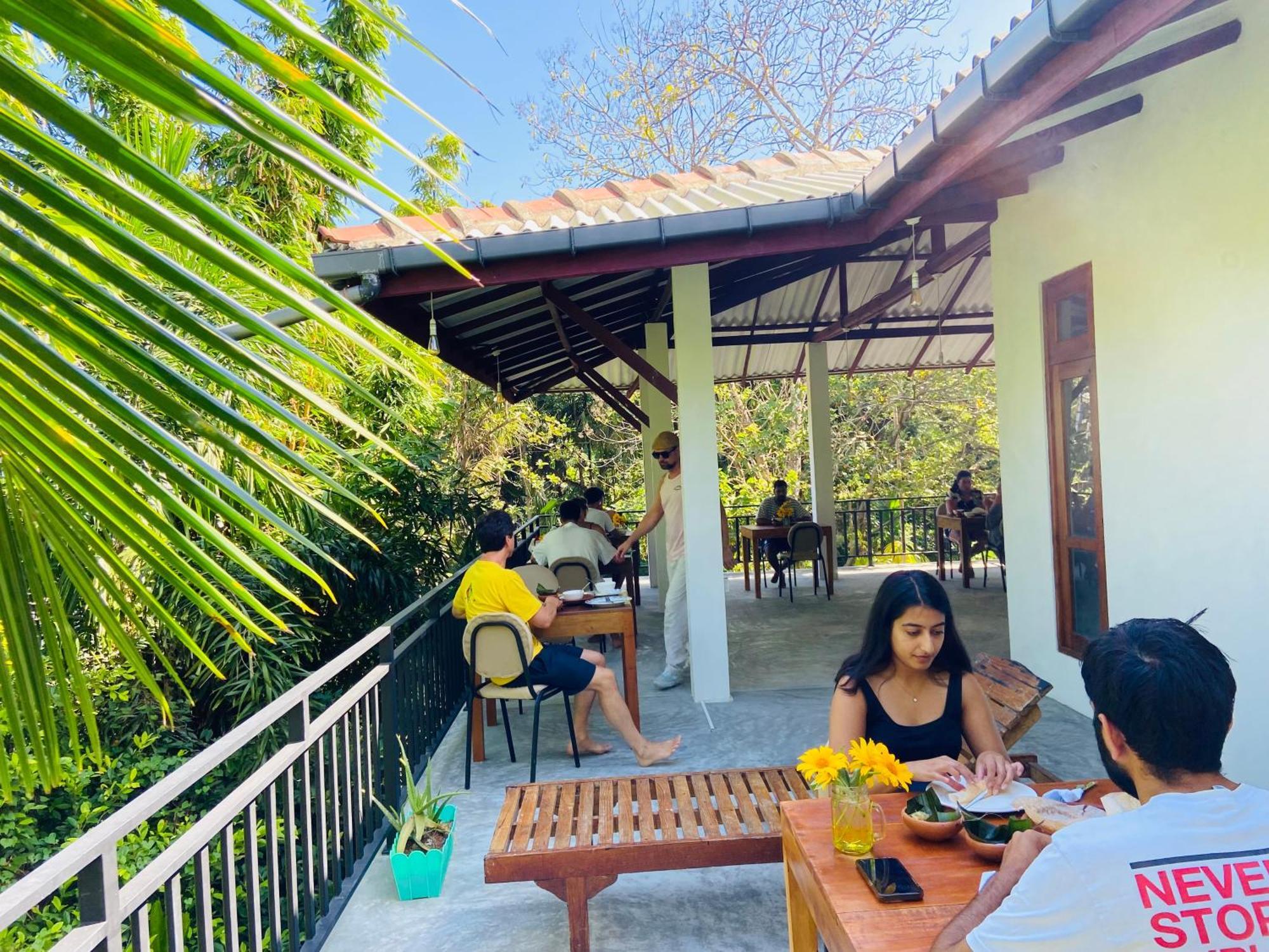 Leo Homestay Dikwella Exterior foto