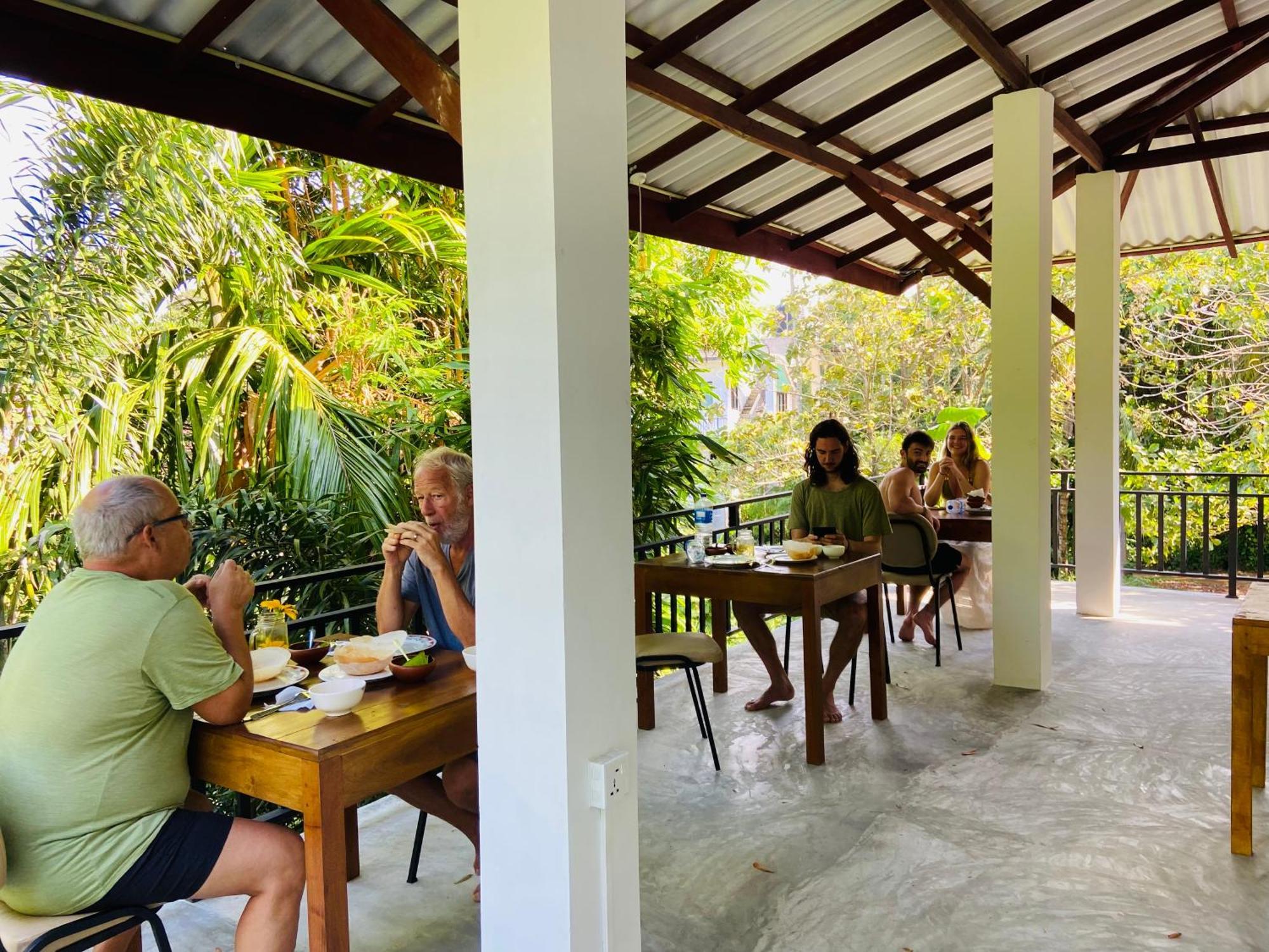 Leo Homestay Dikwella Exterior foto